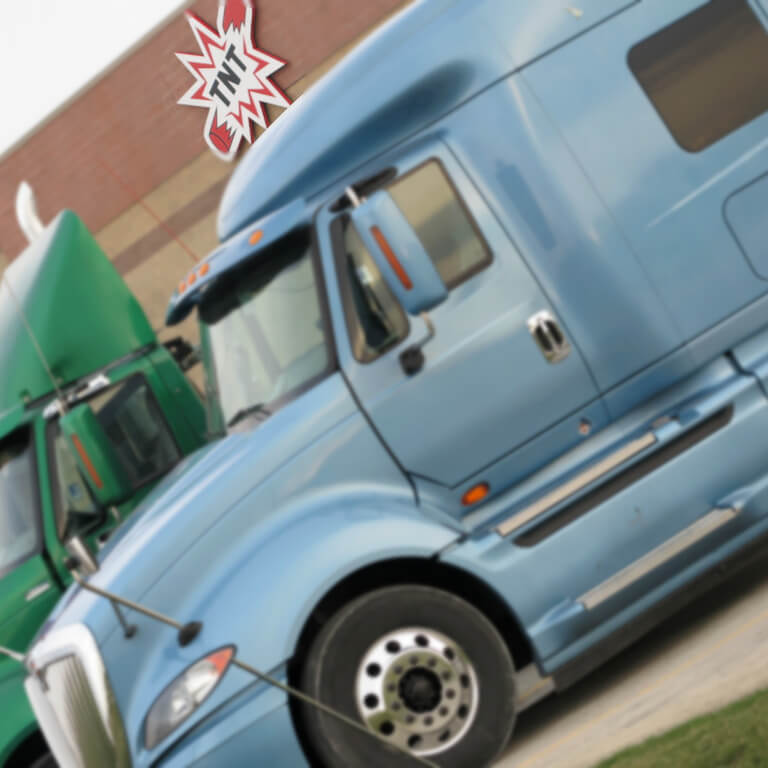 Semi Truck polishing and detailing TNT Services